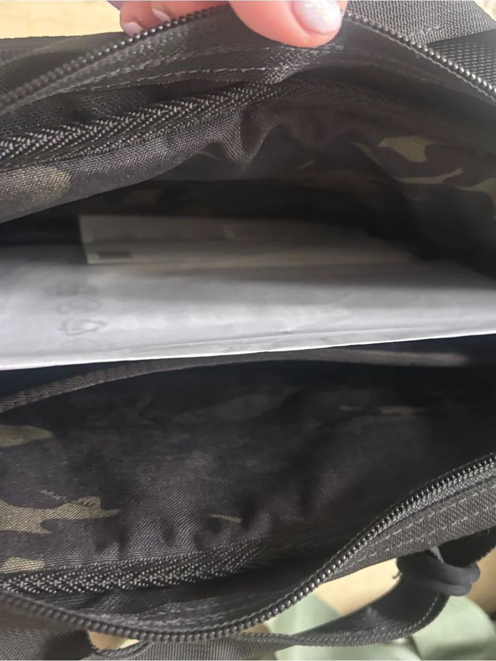 Black Men's Travel Duffel Bag - Unbranded